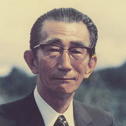 井上氏
